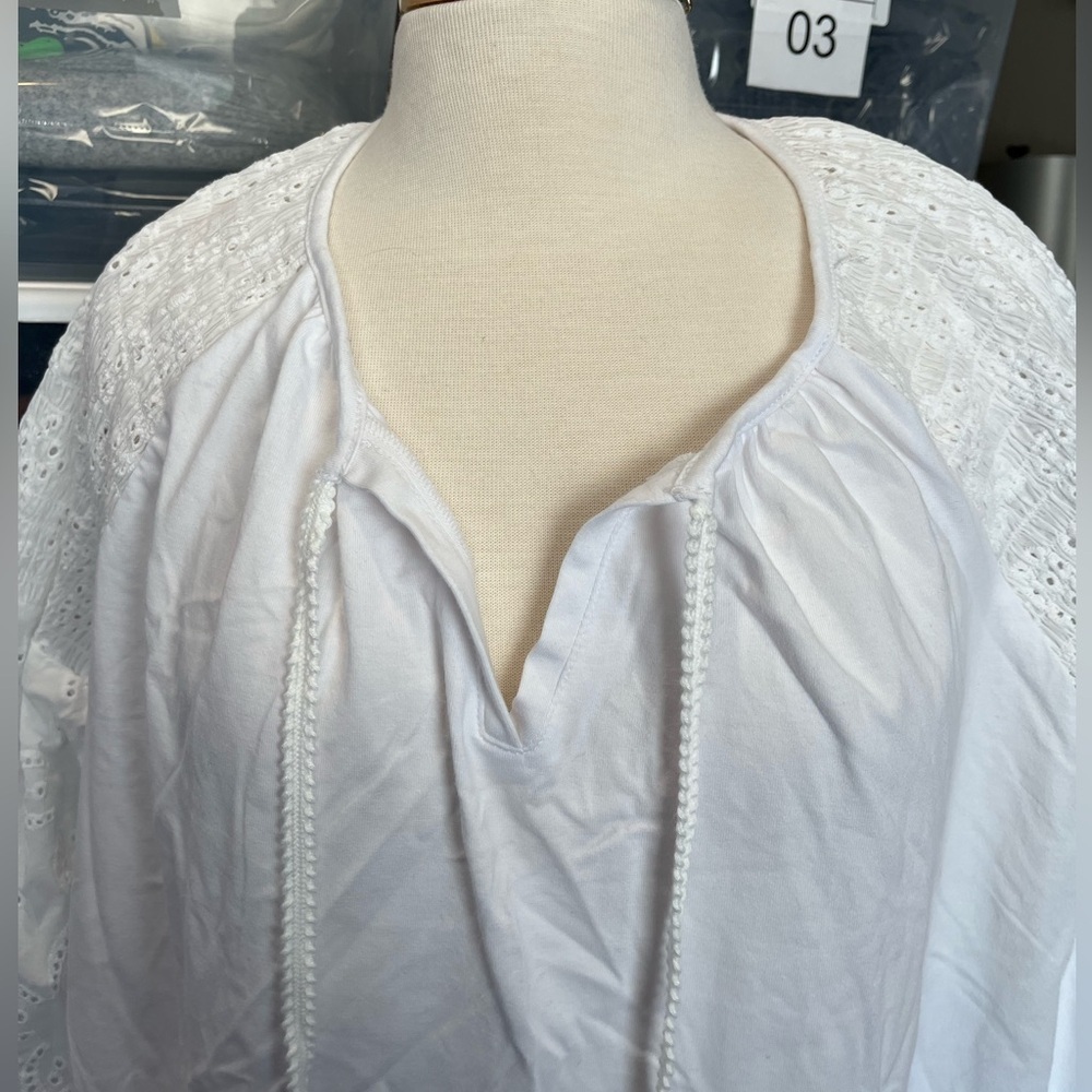 Eyelet Bouse